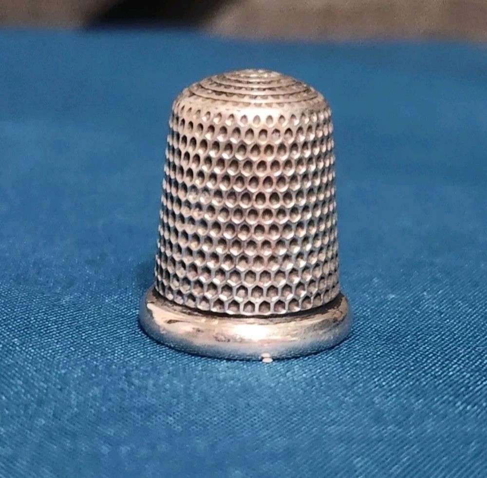 Antique Simons Bros Co Sewing Thimble Size 8