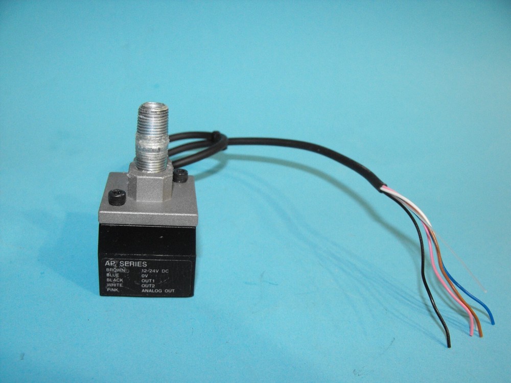 Keyence AP-34P.Pressure Sensor.12-24VDC.USED
