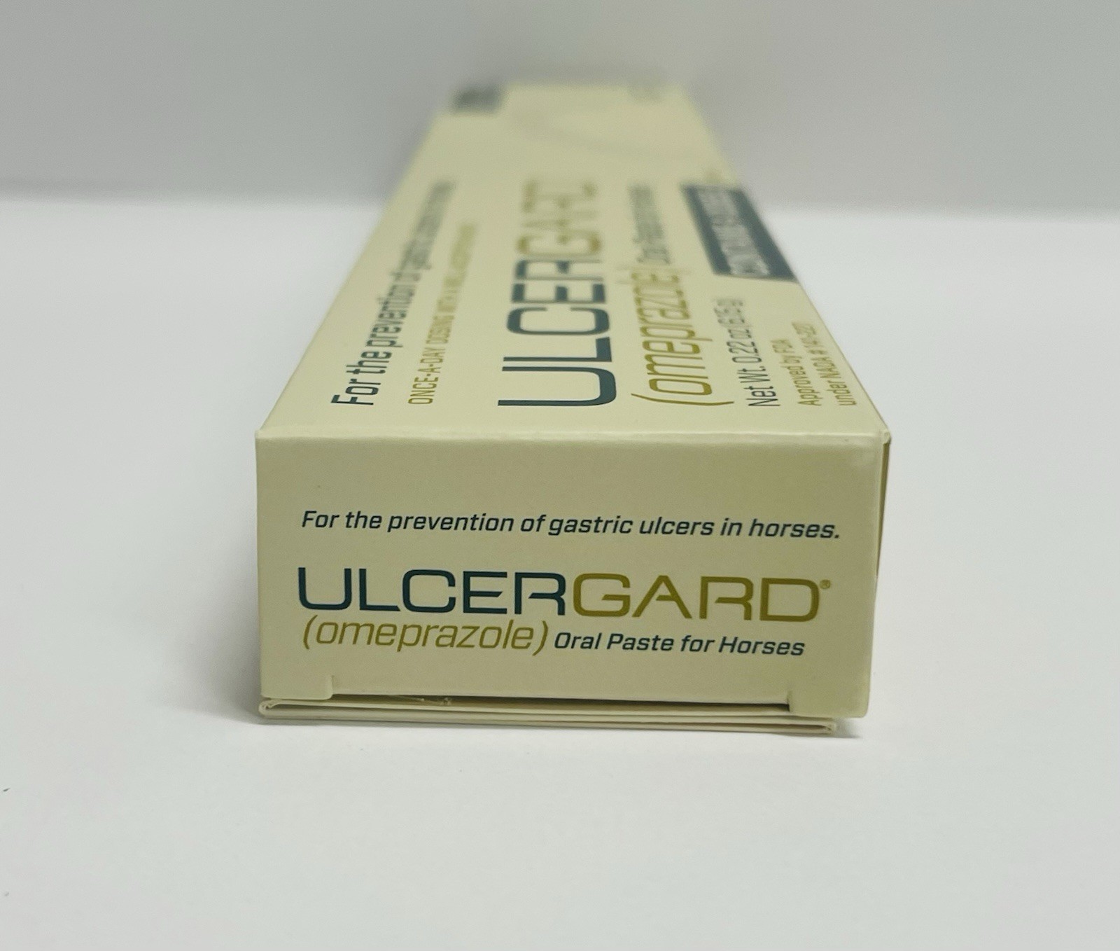 ULCERGARD Oral Paste for Horse Stomach Ulcers 22 Oz, 4 dose syringe Exp 07/2026