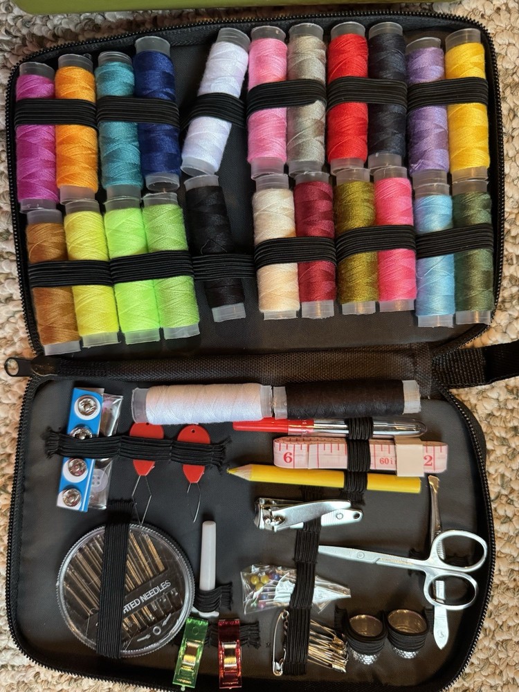 Vintage sewing box, various items , see pics