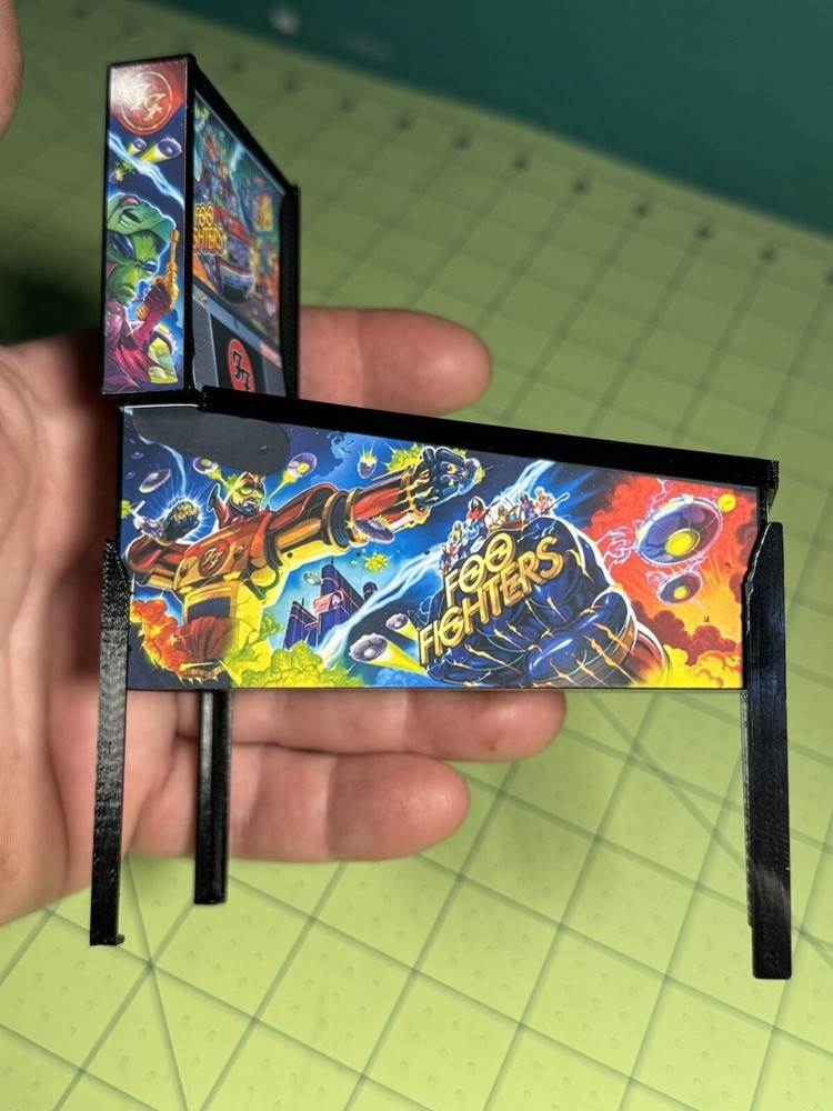 Miniature Replica "Foo Fighters” Pinball Machine Scale Model, Keepsake, Trophy