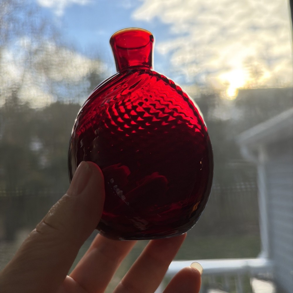 Blown Glass Deep Red Swirl Pattern Mini Flask Signed Pairpoint 4” Tall