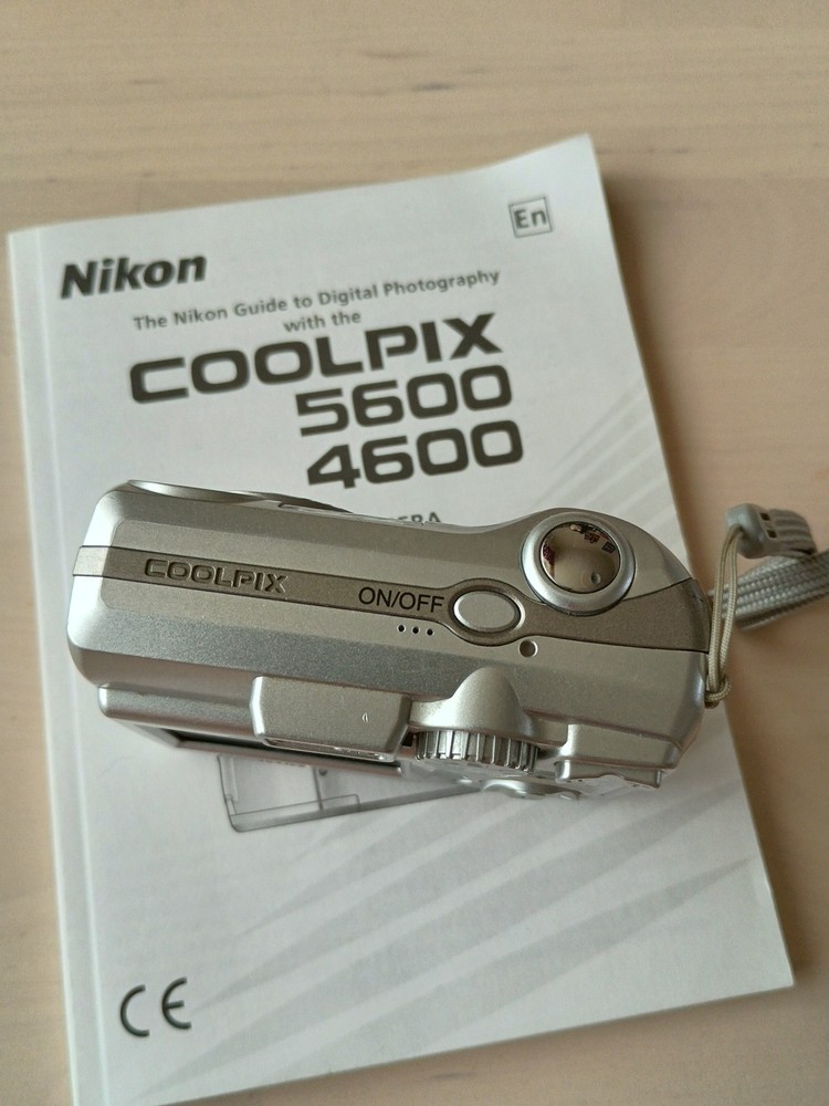 Nikon Coolpix E5600 - For Parts / Not Working