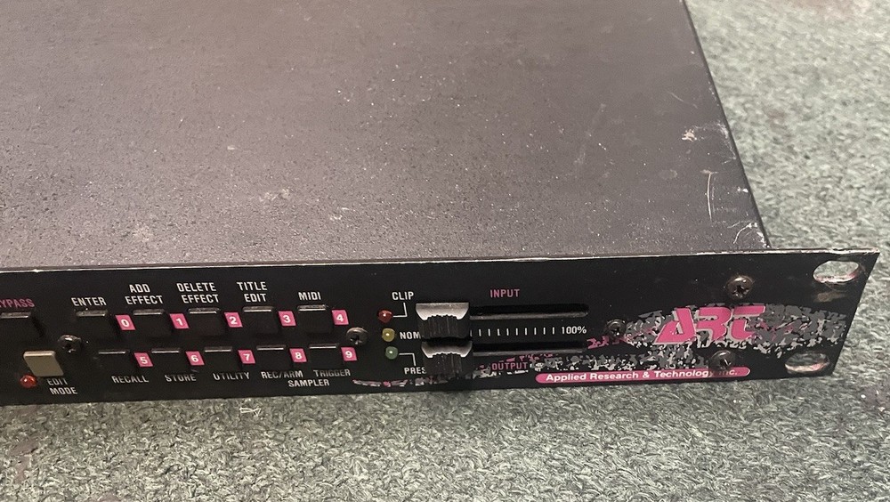 ART MULTIVERB ALPHA SE Studio DigitaL Multi-Effector Pitch Transposer Sampler
