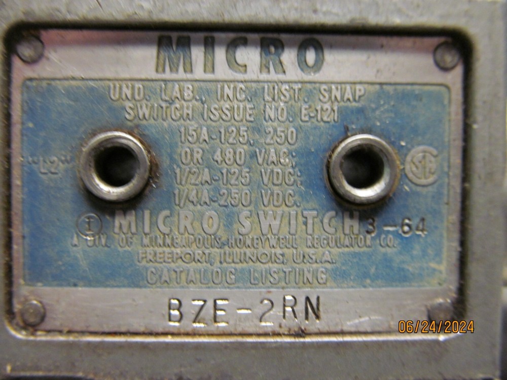 MICROSWITCH BZE-2RN LIMIT SWITCH 460VAC 250VDC 1/2A