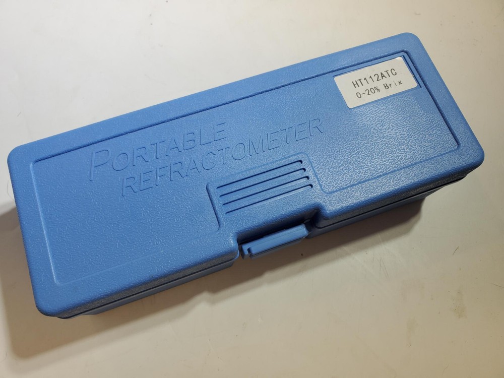 Refractometer: Brix 0 to 20% (REF112ATC) with ATC HT112ATC