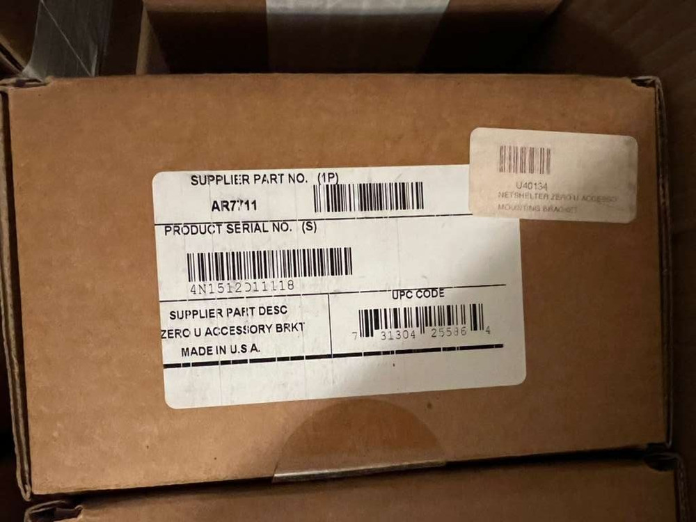 APC NetShelter Zero U Accessory Mounting Bracket AR7711