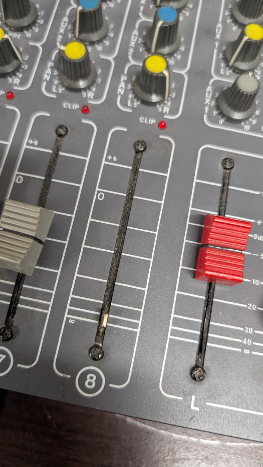 STUDIOMASTER DIAMOND 8-2RB MIXER