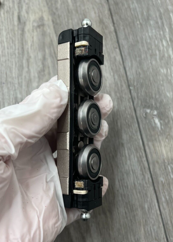 Rollon ULV28-240-N 0615 Compact Self-Aligning Linear Rail Guide System w/Sliders