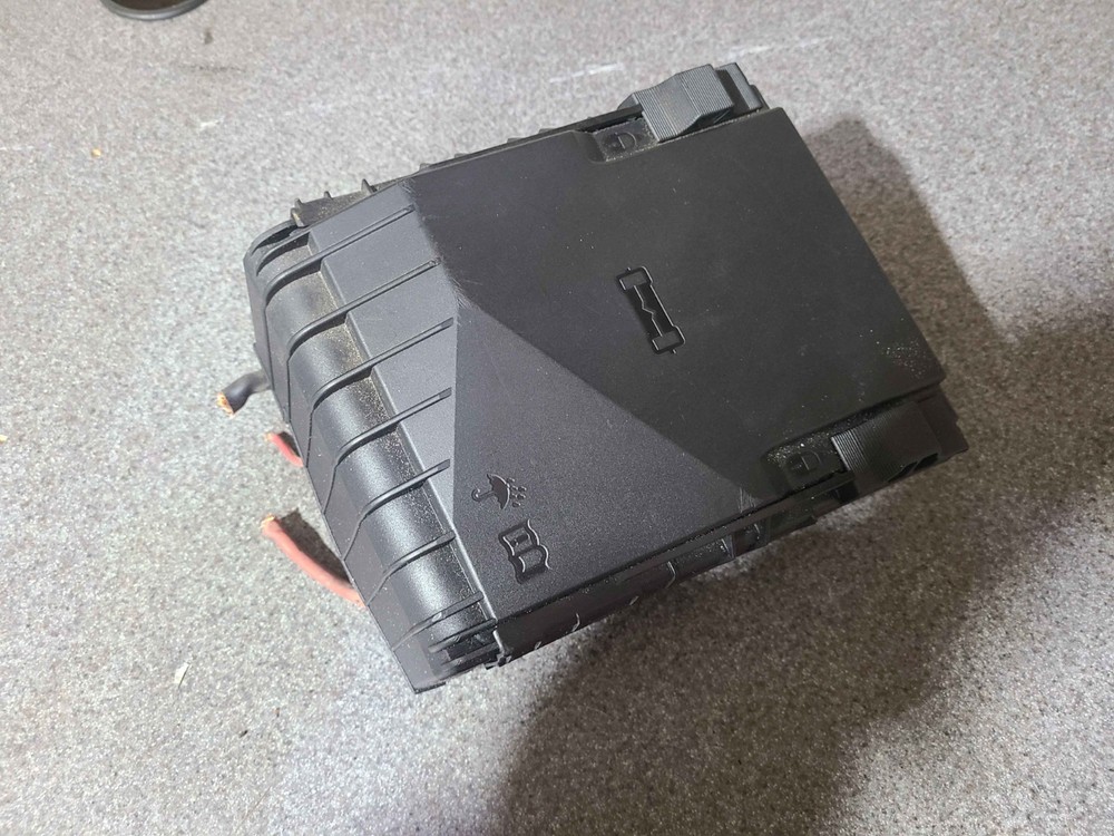 2005 AUDI A3 ENGINE FUSE BOX ELECTRICAL DISTRIBUTION CENTER
