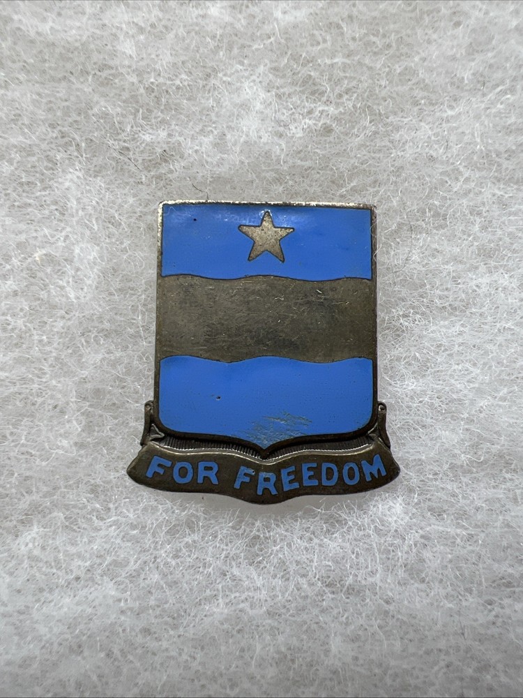 WW2 US Army 37th Infantry Regiment DUI Pinback (AA582