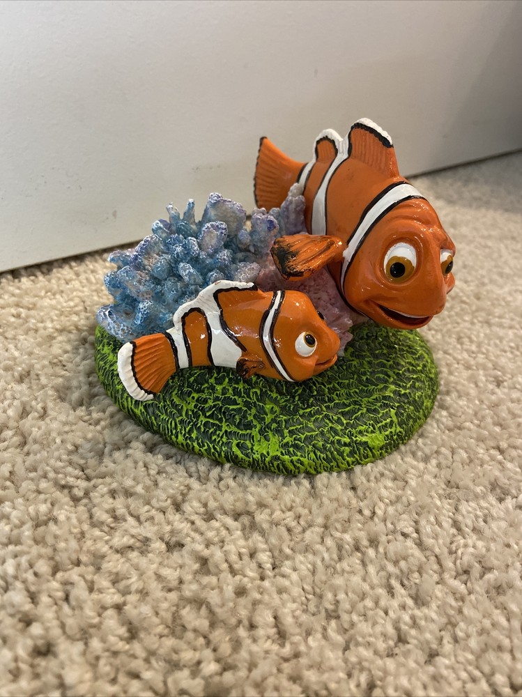 FINDING NEMO NEMO/MARLIN 6in RESIN ORN LICENSED