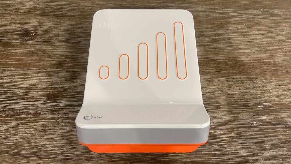 Cisco AT&T 3G MicroCell DPH153-AT Cellular Service Extender – Complete – Tested