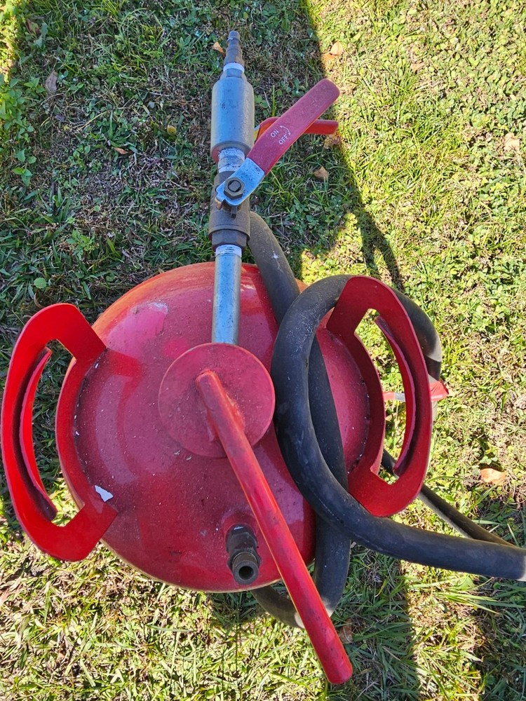 Central Pneumatic Portable Sand Blaster *LOCAL PICKUP ONLY*