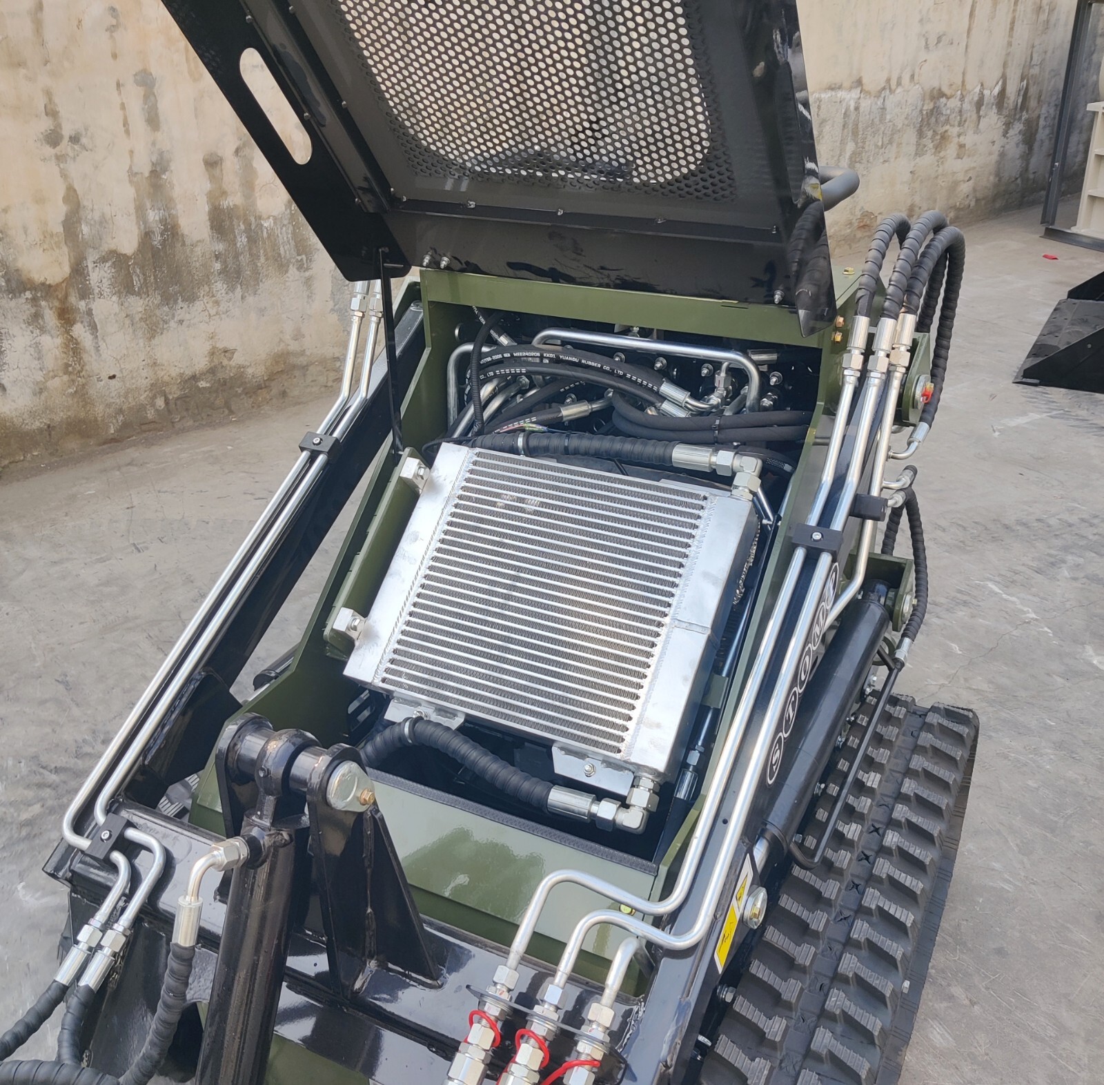 2025 NEW Skid-Steer Loader Tracked 22.1 HP Honda EPA Gasoline Engine 3 Hy Valves