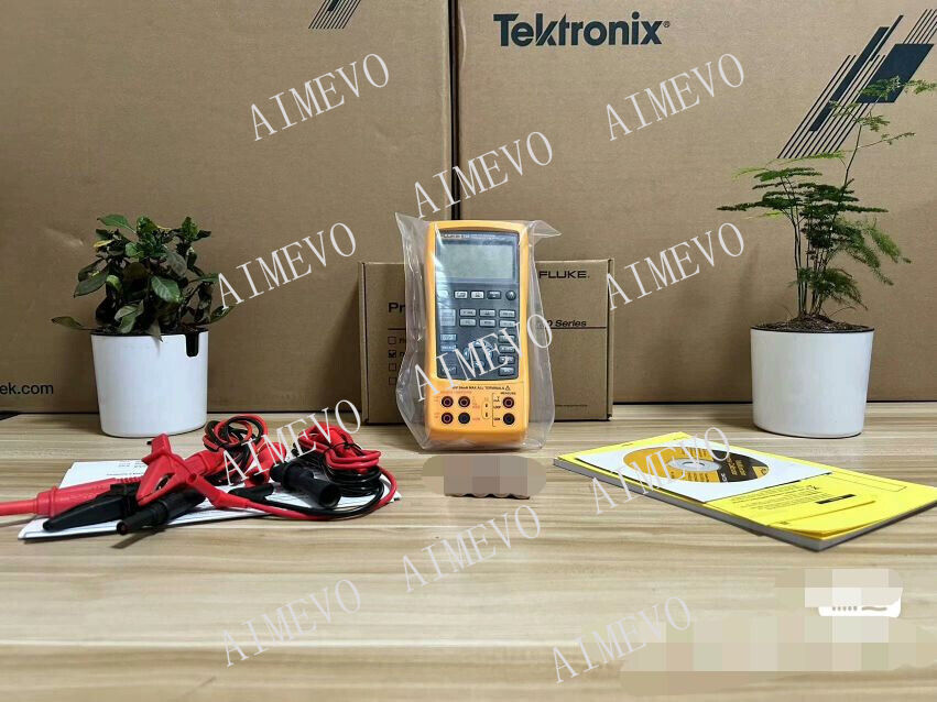 Fluke 725 Multifunction Process Calibrator new