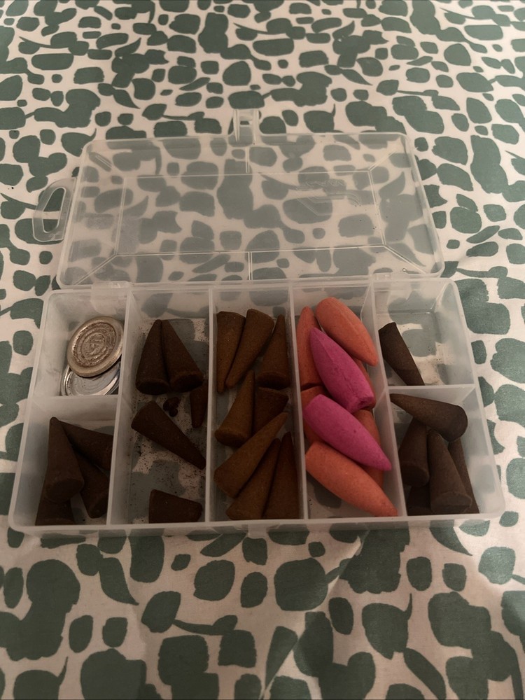 Inscent with tackle box (random) comes with all