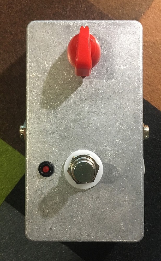 Brian May Treble Boost pedal clone - Chicago Stompworks
