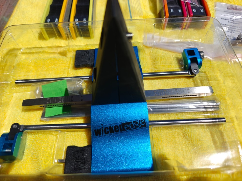 Wicked Edge Knife Sharpening WE1000 with extras