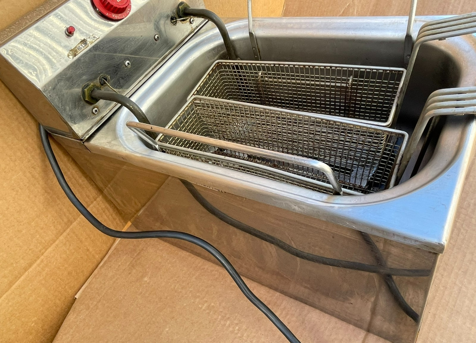 Eagle Countertop Deep Fryer 120V / 1800W / Model EF10-120