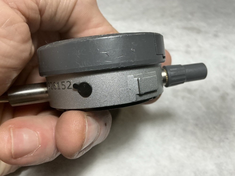 Nice Mitutoyo Electronic Indicator Model 543-783B Cracked Screen