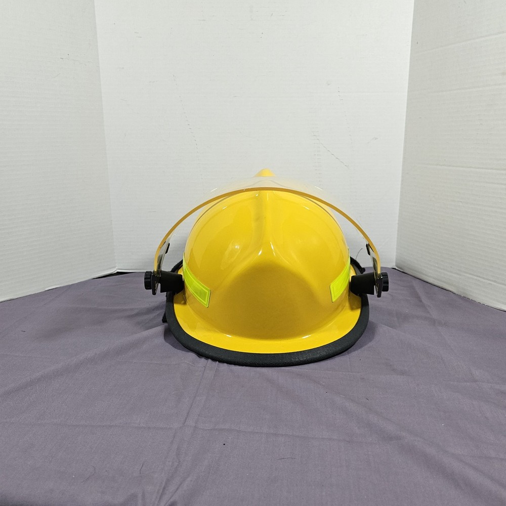 Cairns MSA 660C Metro Fire Helmet Size Medium 4" w/ Tuffshield Faceshield