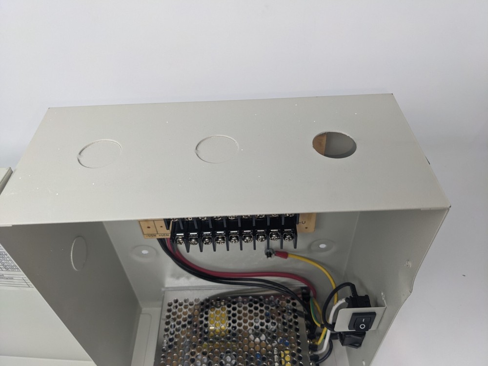 CCTV POWER SUPPLY MODEL TR C12VDC09P10A (P1)