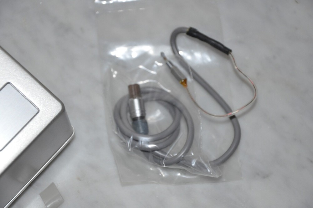 ATAGO DIGITAL THERMOMETER POSSIBLY FOR REFRACTOMETER READ CAREFULLY!!!!!!