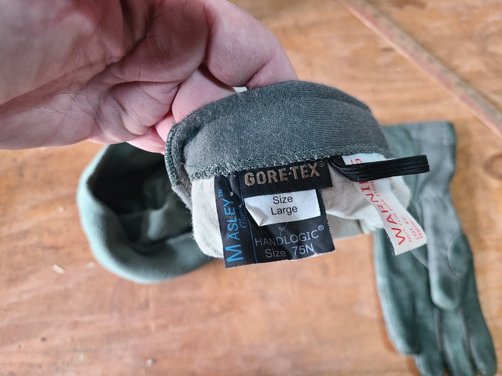 US Army Microfleece Cap & Large Gortex Gloves