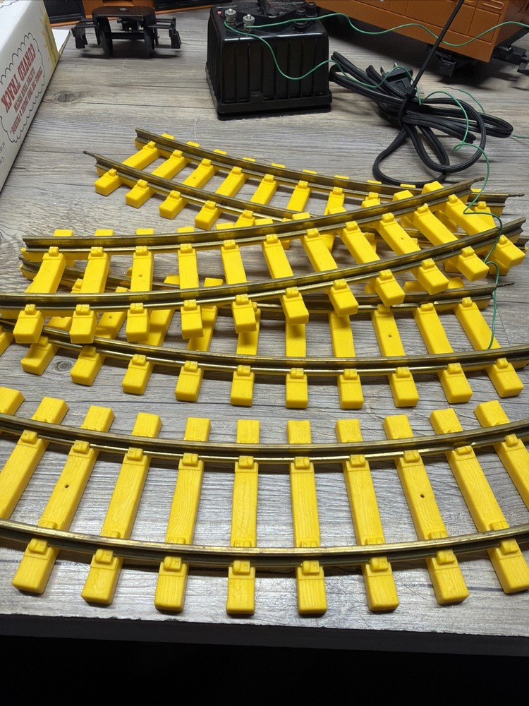 Lionel Thomas the Tank Engine custom Thomas with extra track PLEASE READ !!!!!
