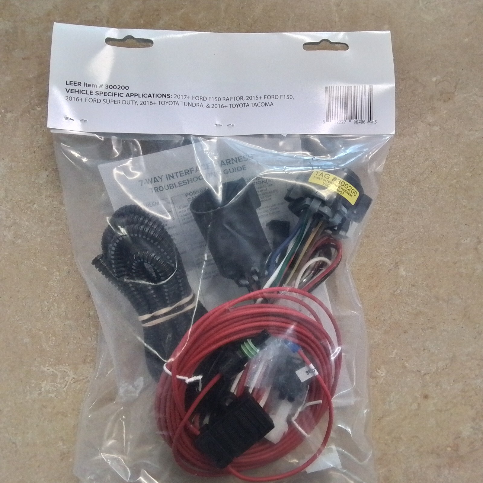 Truck Cap T-connector style Wire Harness Leer 300200