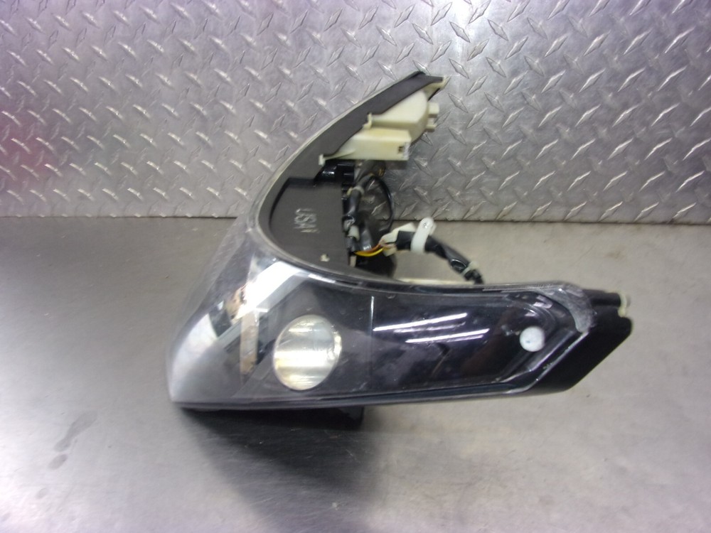 932 B PIAGGIO BV 200 2003 OEM FRONT HEAD LIGHT HEADLIGHT LAMP