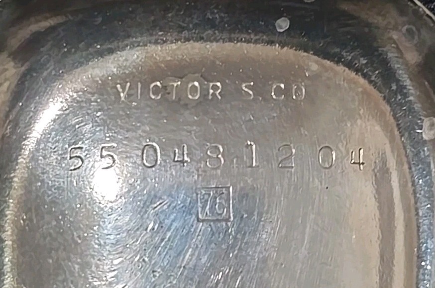 Victor Silver Co. Silver Plate Shell Shaped Nut / Candy Dish – Vintage