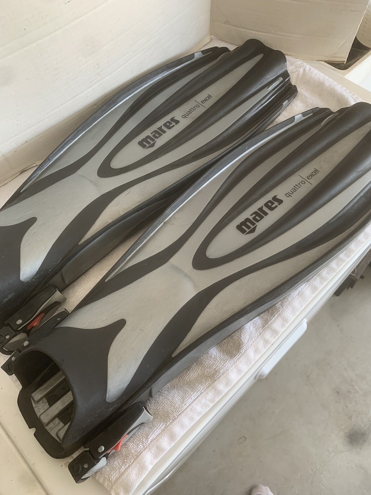 Mares Quattro Excel Fins Size Regular