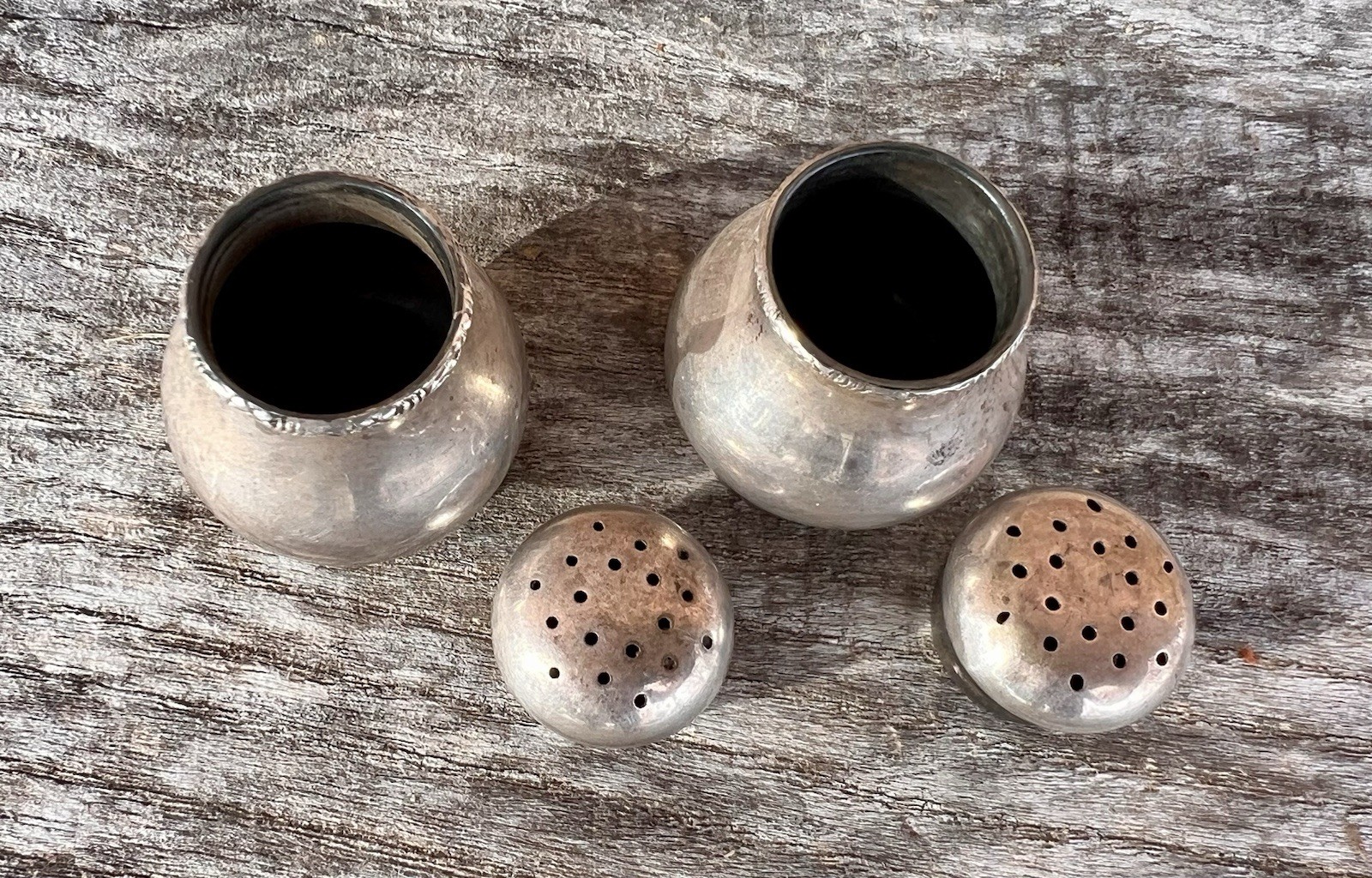 Vintage Lot of 2 Lunt Treasure 756 Sterling Silver Salt Pepper Shakers RLB 38.7G