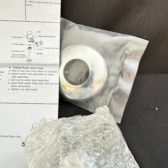 Global Industrial WB761208 Automatic Urinal Flush Valve, Battery Operated, 1.0 G