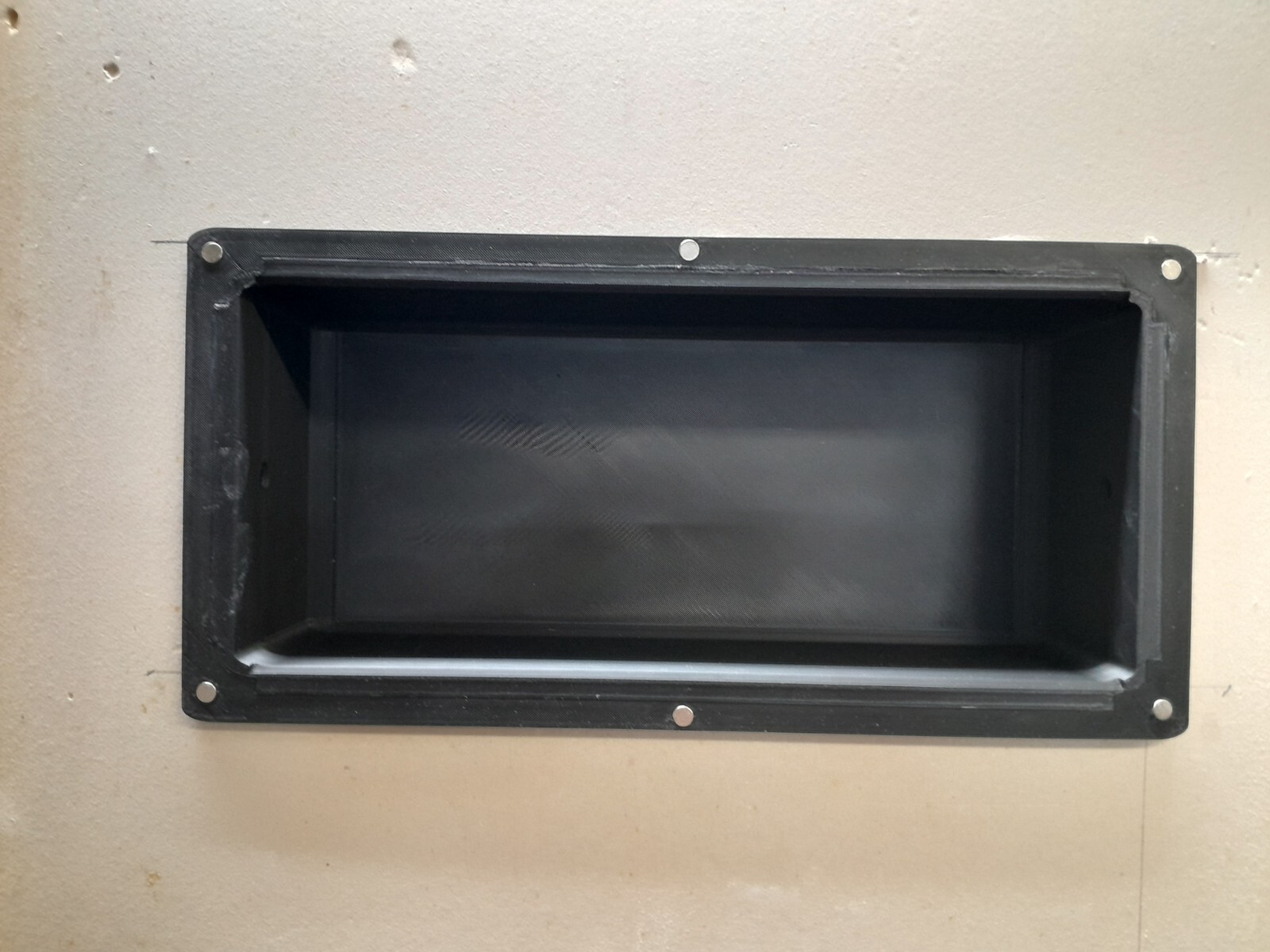 Hidden Wall Safe Air Vent Cover Secures Jewelry, Valuables, Cash guns.