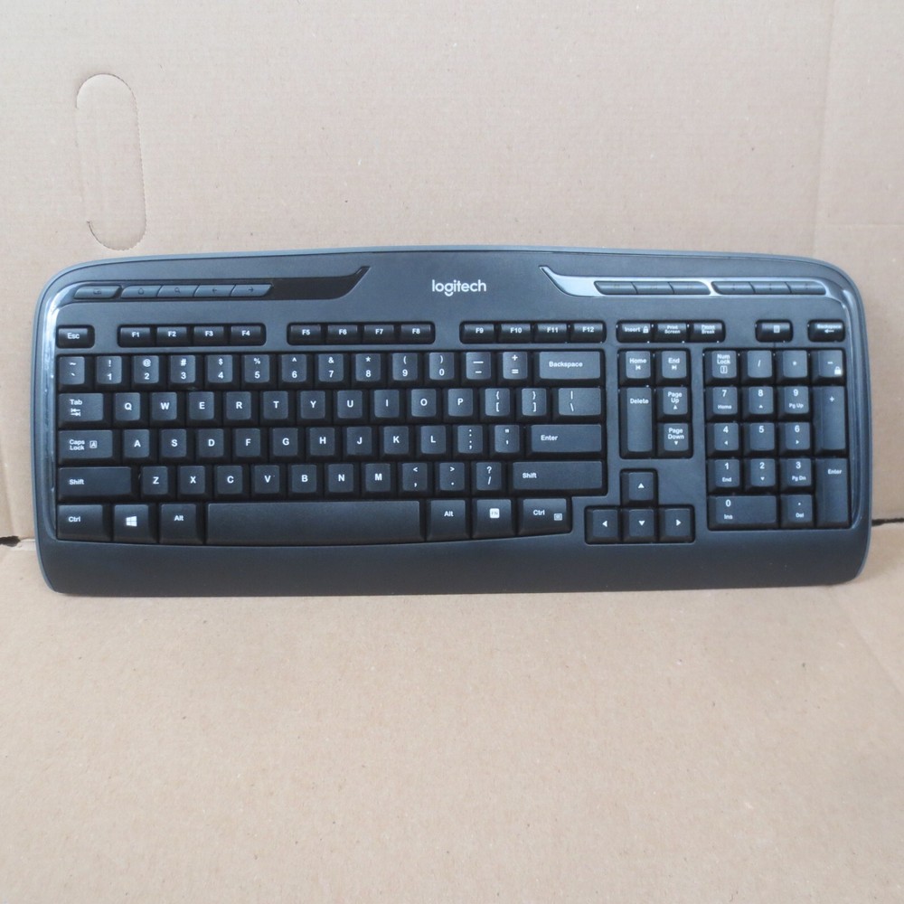 Logitech MK320 Wireless Desktop Set Keyboard / Mouse USB Black