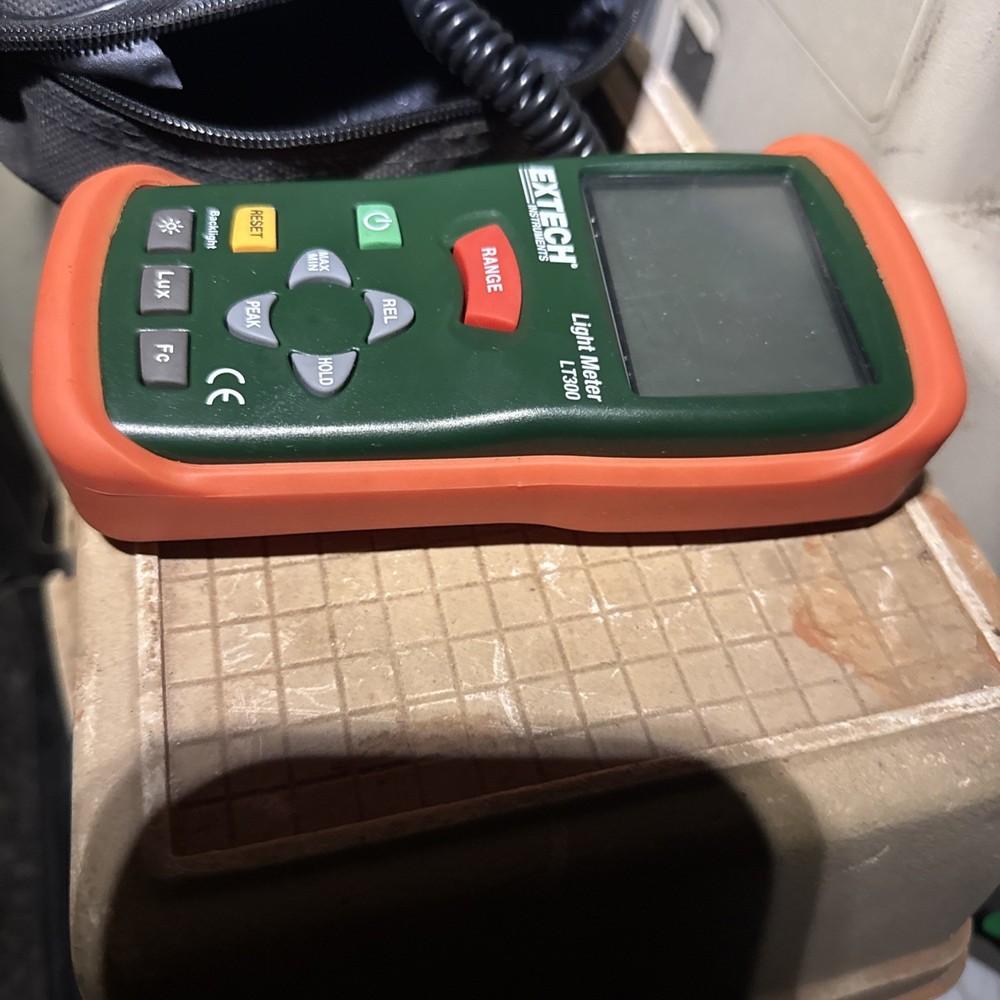 Extech LT300 Digital Light Meter