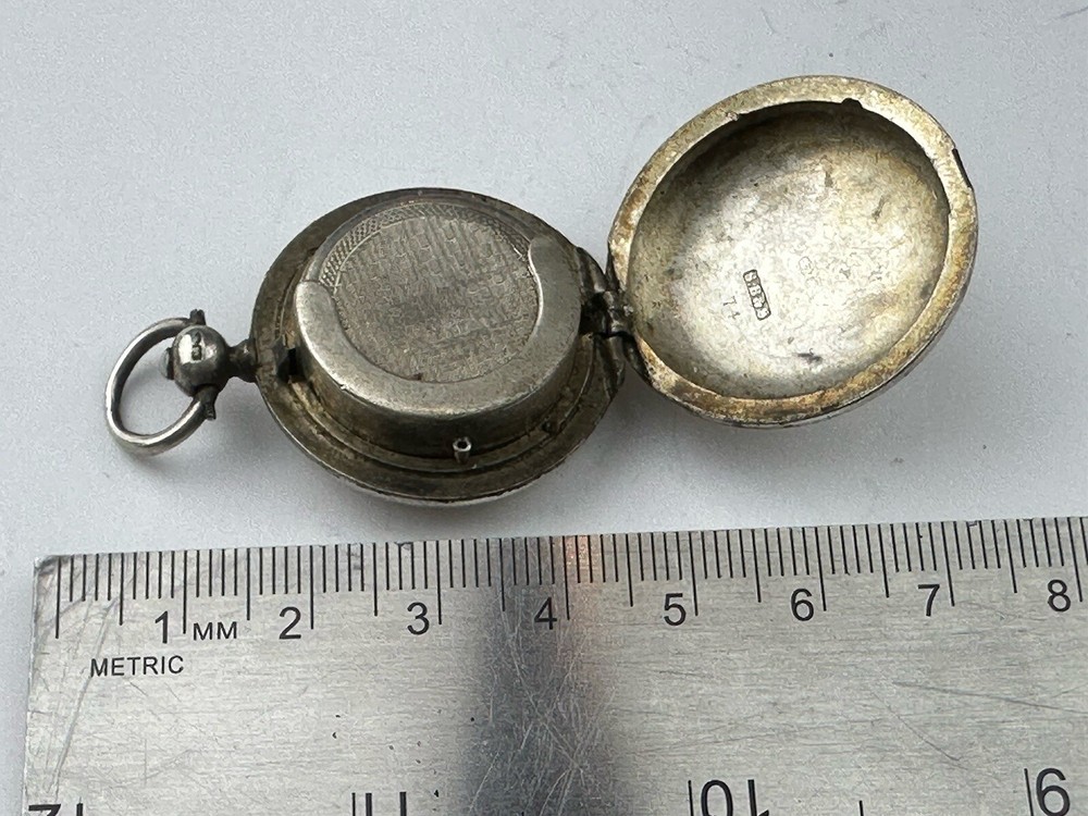 Antique Solid Silver Hallmarked Sovereign Single Case Available Worldwide