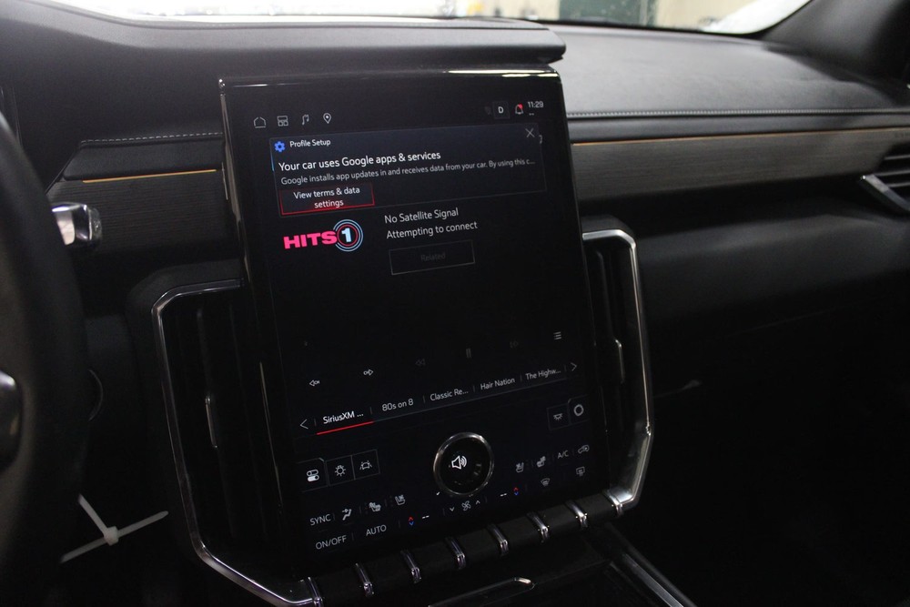 ACADIA 2025 Info-GPS-TV Screen 3174242
