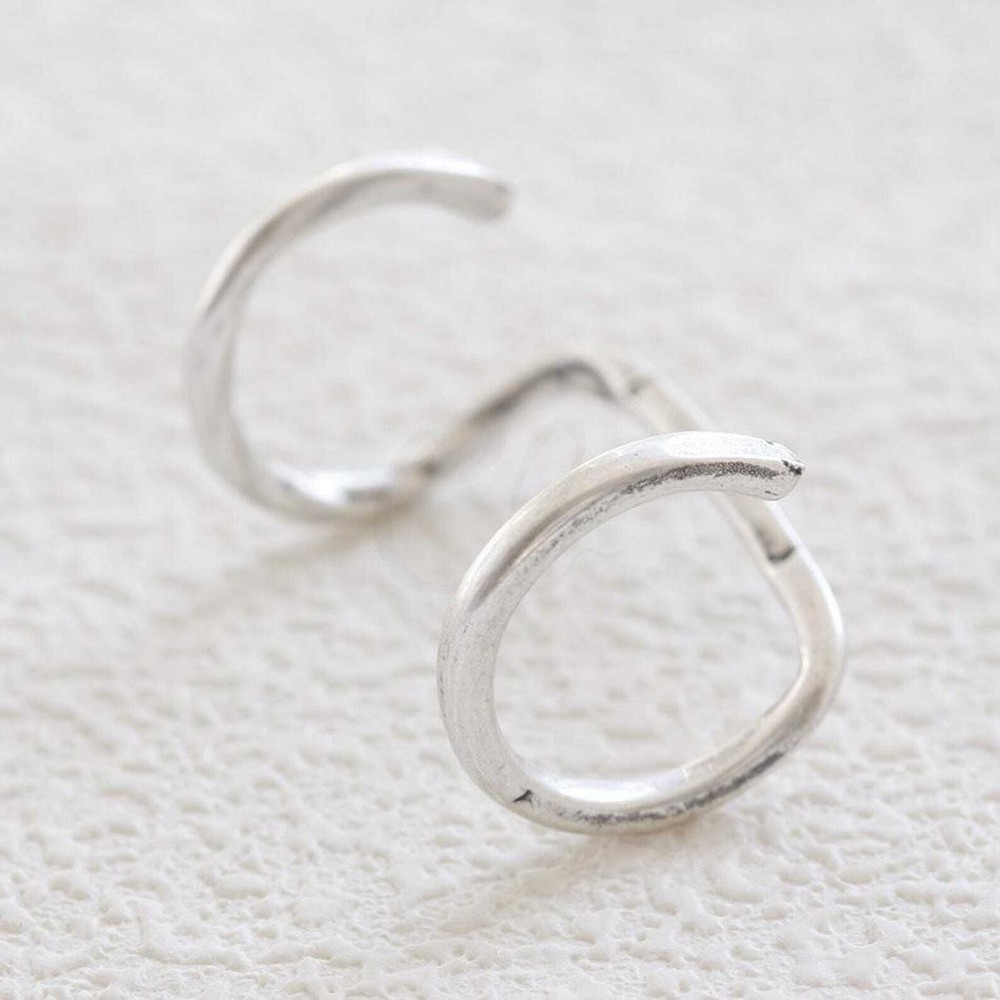 One Piece Solid Brass Ring Base - Finger Ring - Adjustable - 31x16.5mm (4892C)