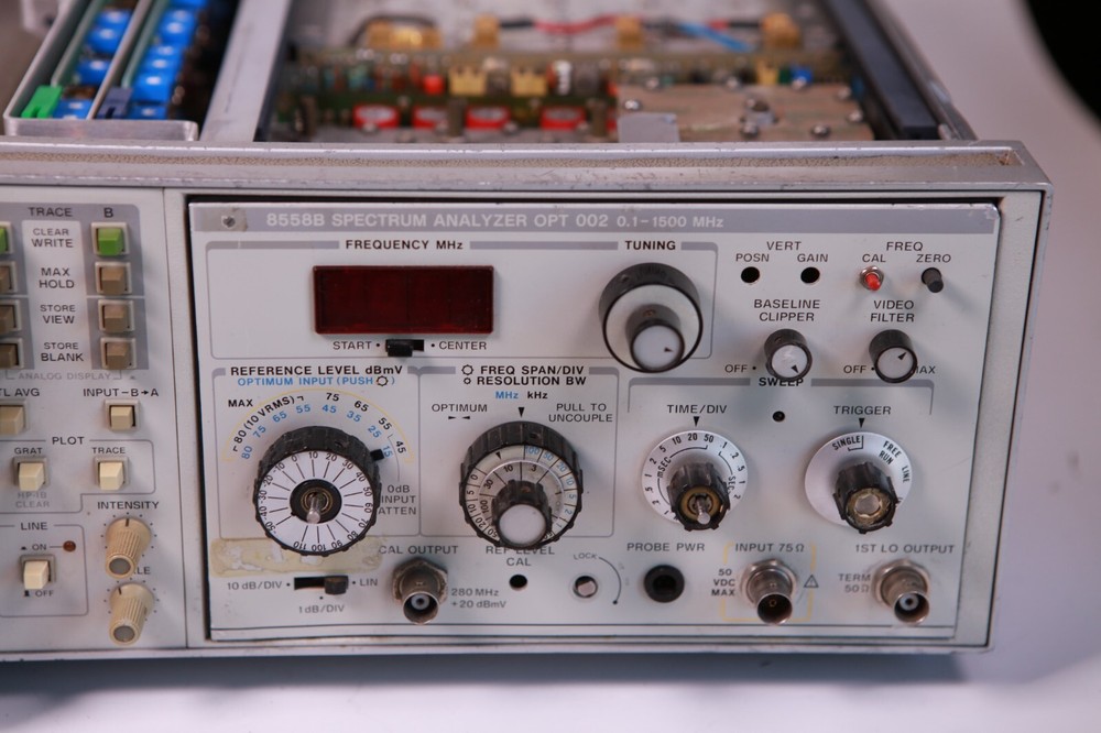 HP 853A + HP 8558B Spectrum Analyzer As Is