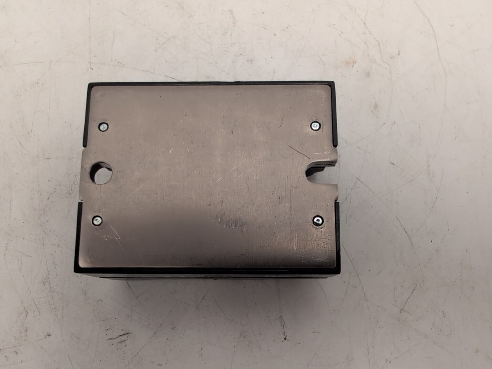 Crydom D06D60 Solid State Relay SSR 60A 60VDC Output 3.5–32VDC Input – Good