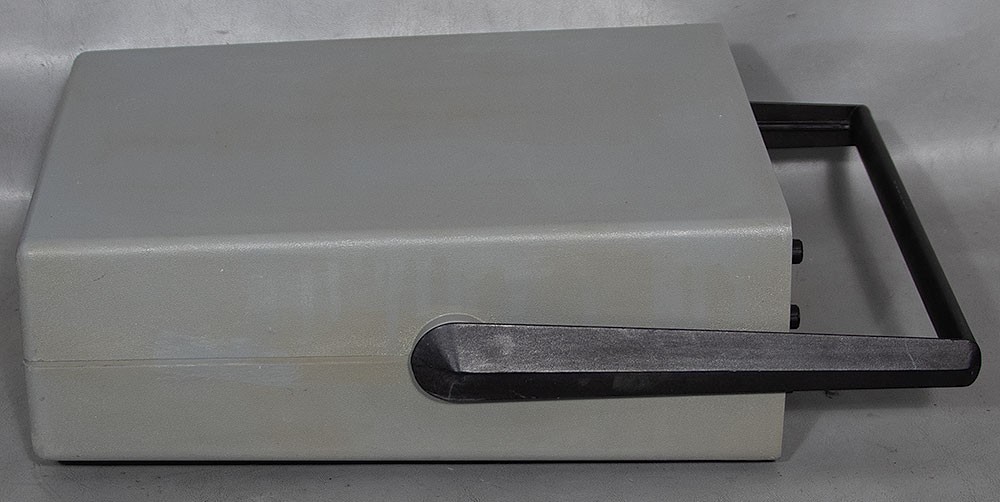 Huntron Tracker 2000 Pulse Generator/Signal Tracer/PCB & Component Checker 2000B