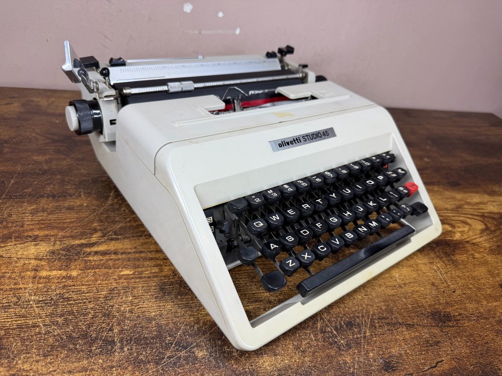 Nice! Serviced 1973 Olivetti Studio 45 Fully Functional Portable Typewriter
