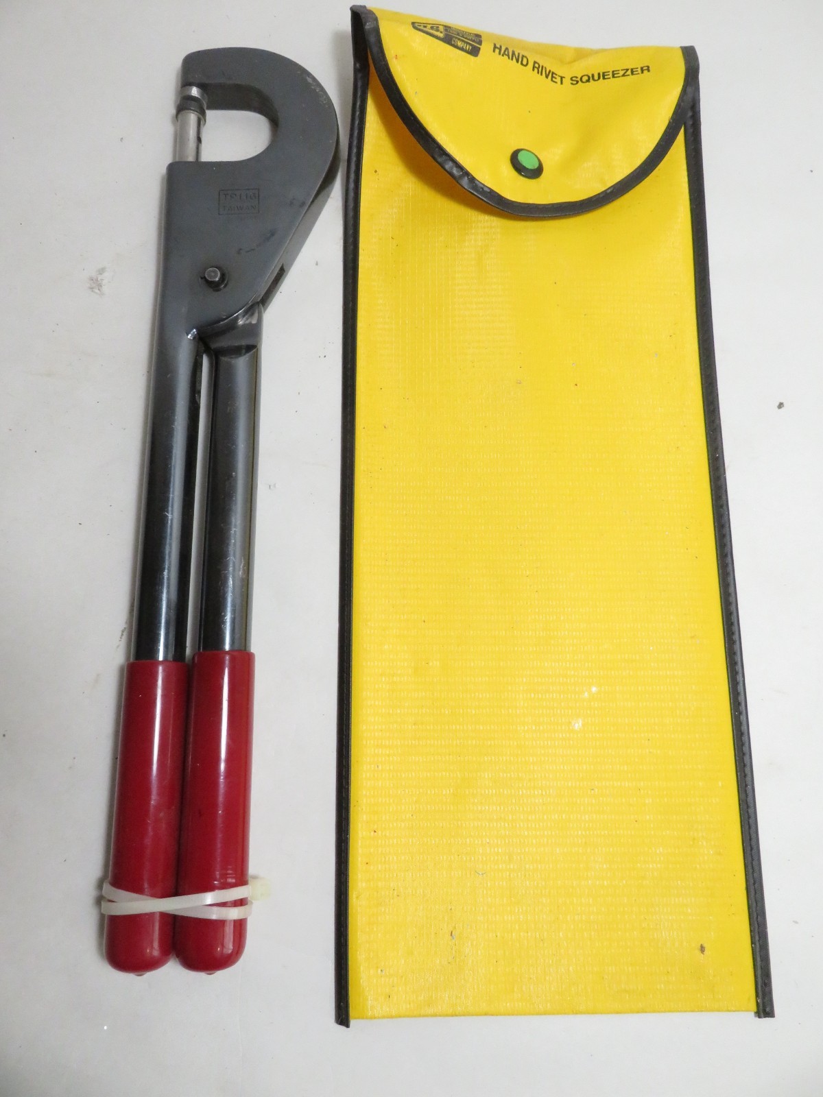 Aircraft Hand Rivet Squeezer TP116 US Industrial with Carry Bag and Tips