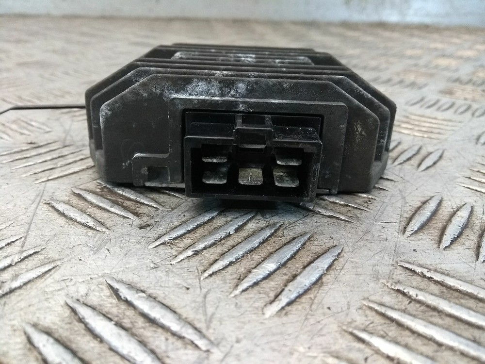 2007 YAMAHA XP 500 RECTIFIER REGULATOR