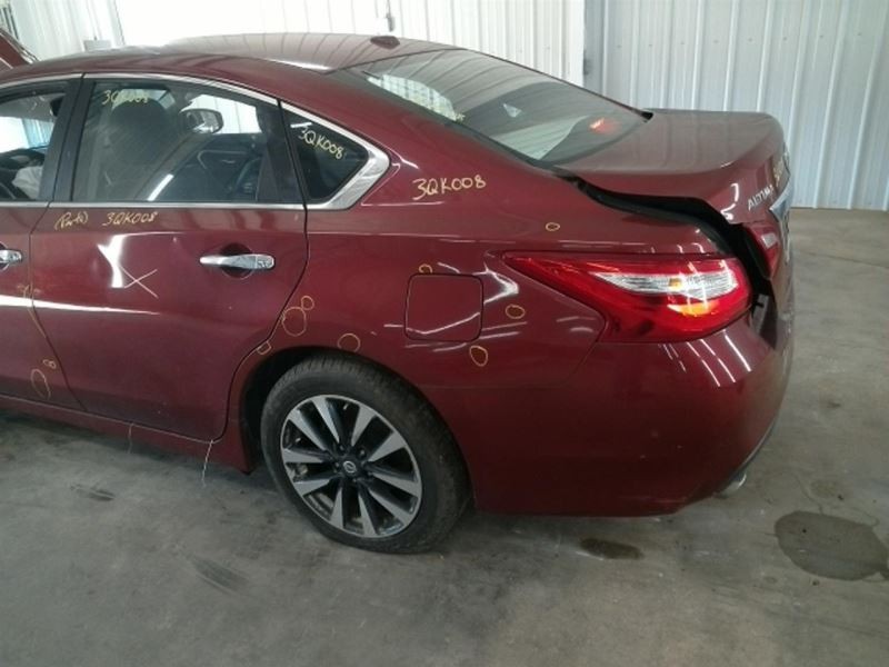 ALTIMA 2016 High Mounted Stop Light 104712411