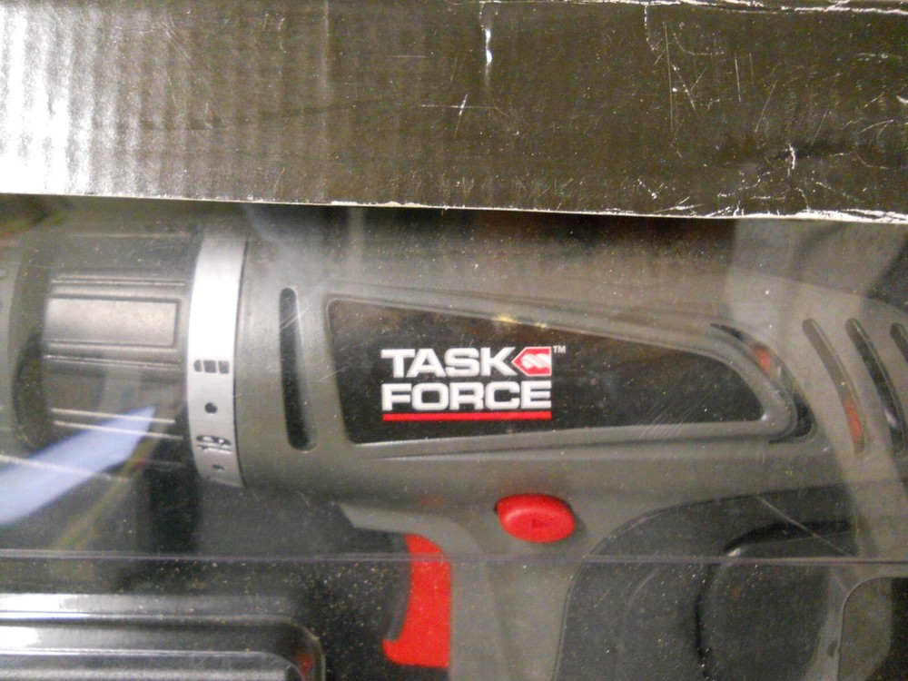 Task Force 18V Cordless Drill/Driver w/ 6 PC Hand Tool Kit W/ Carry Case 0042313